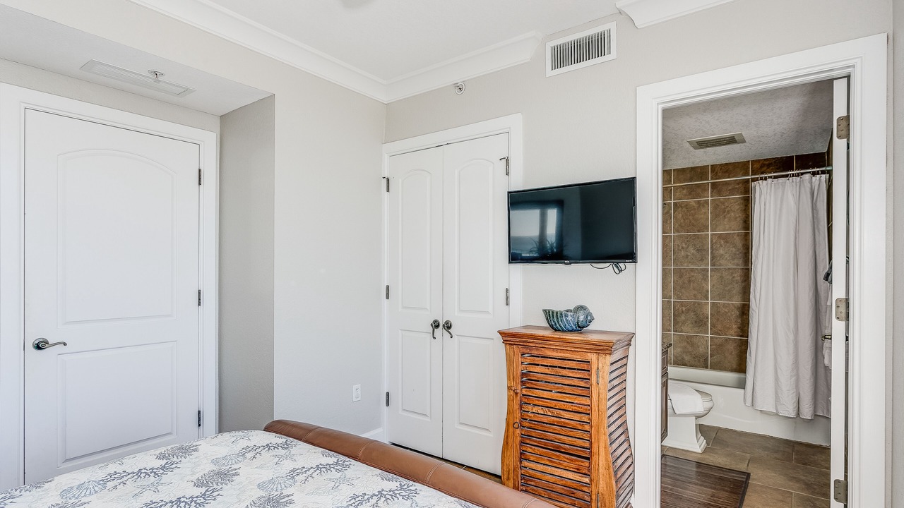 Photo of Bedroom in Pensacola Beach