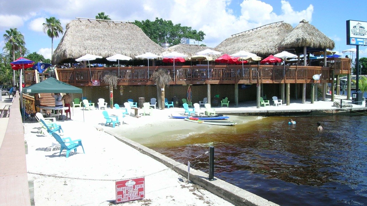 Photo of Others in Pelican