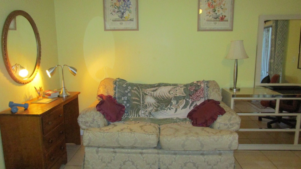 Photo of Others in Pelican