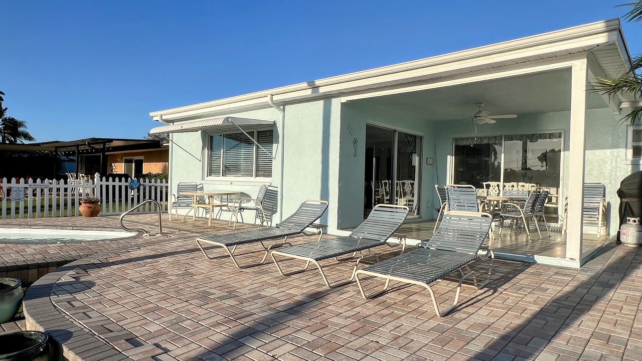 Photo of Patio Balcony in Flor-a-mar