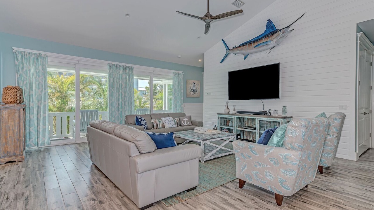 Photo of Livingroom in Holmes Beach