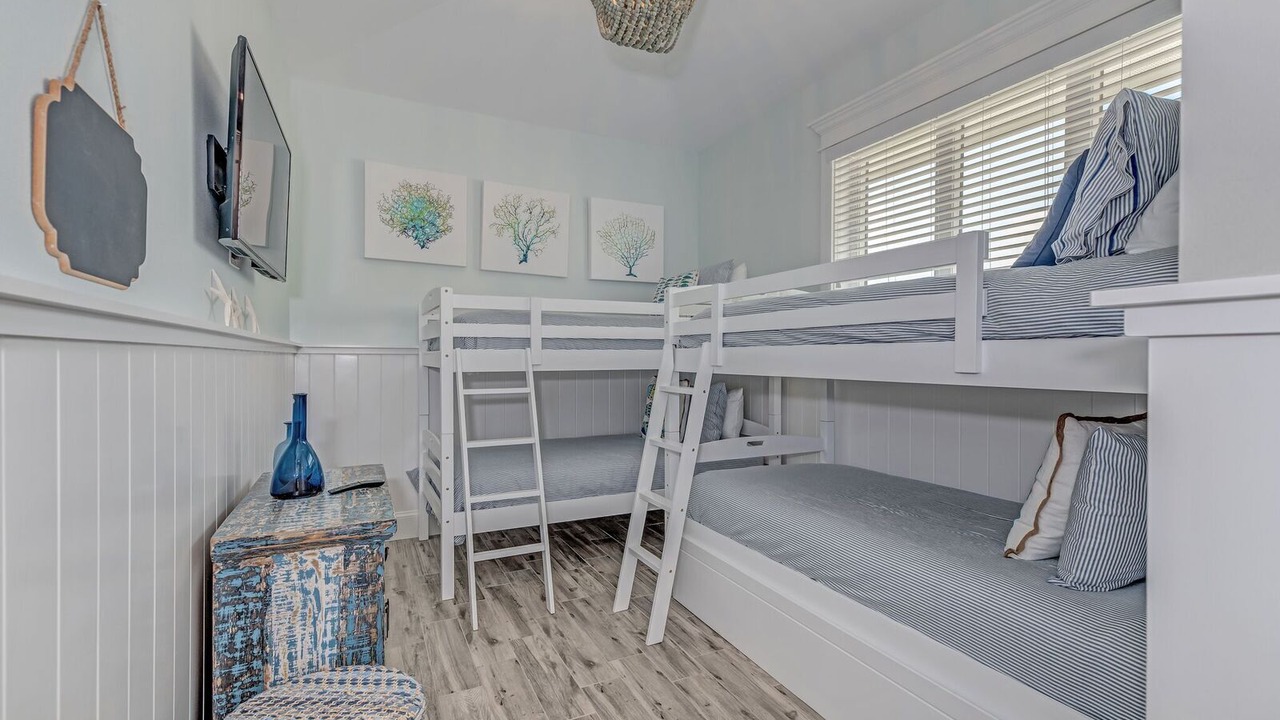 Photo of Bedroom in Holmes Beach