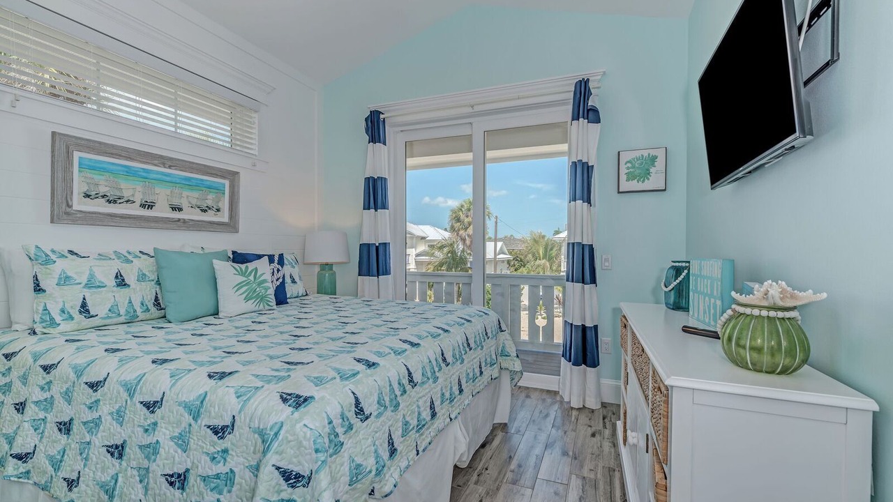 Photo of Bedroom in Holmes Beach