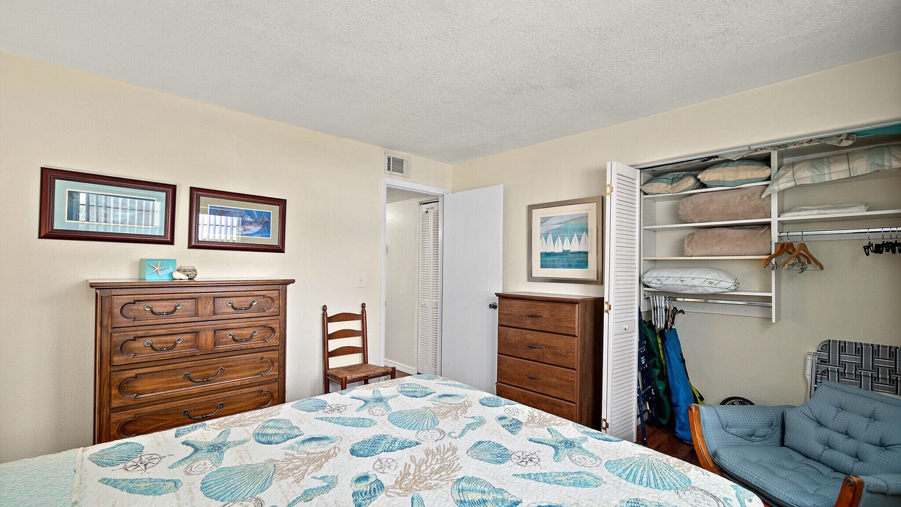 Photo of Bedroom in Historic Downtown Melbourne