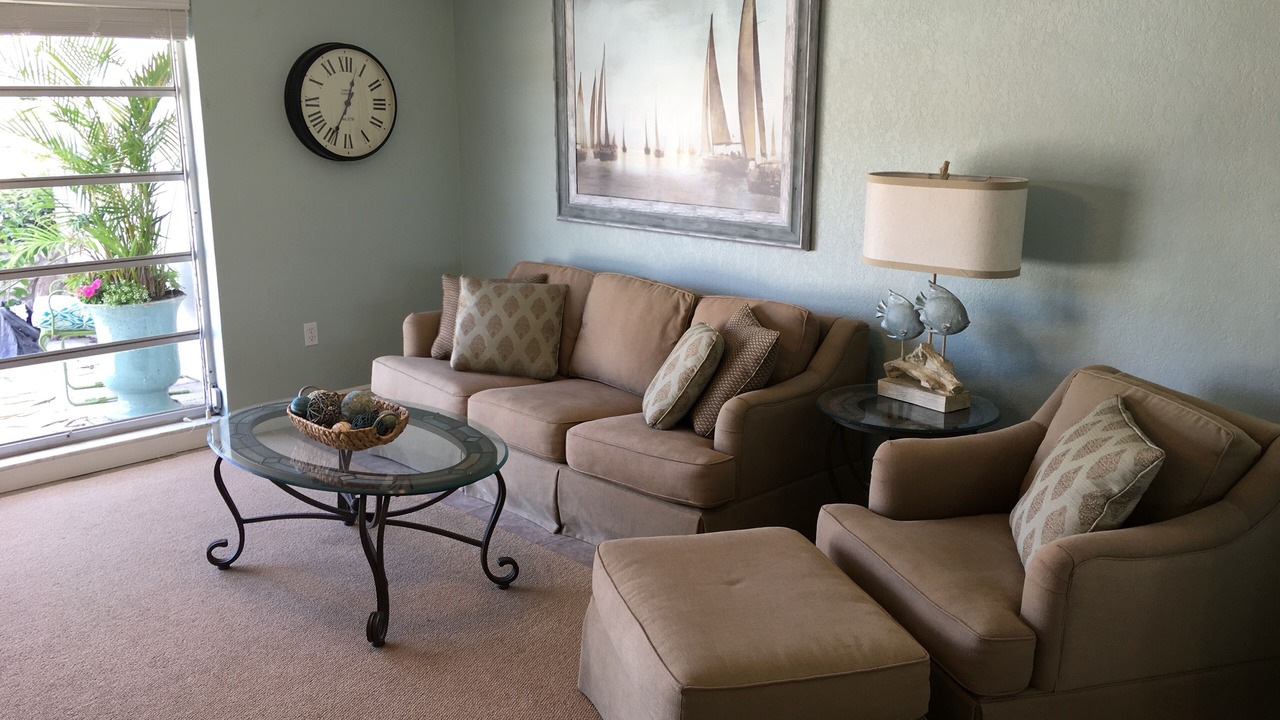 Photo of Livingroom in Oakland Hills