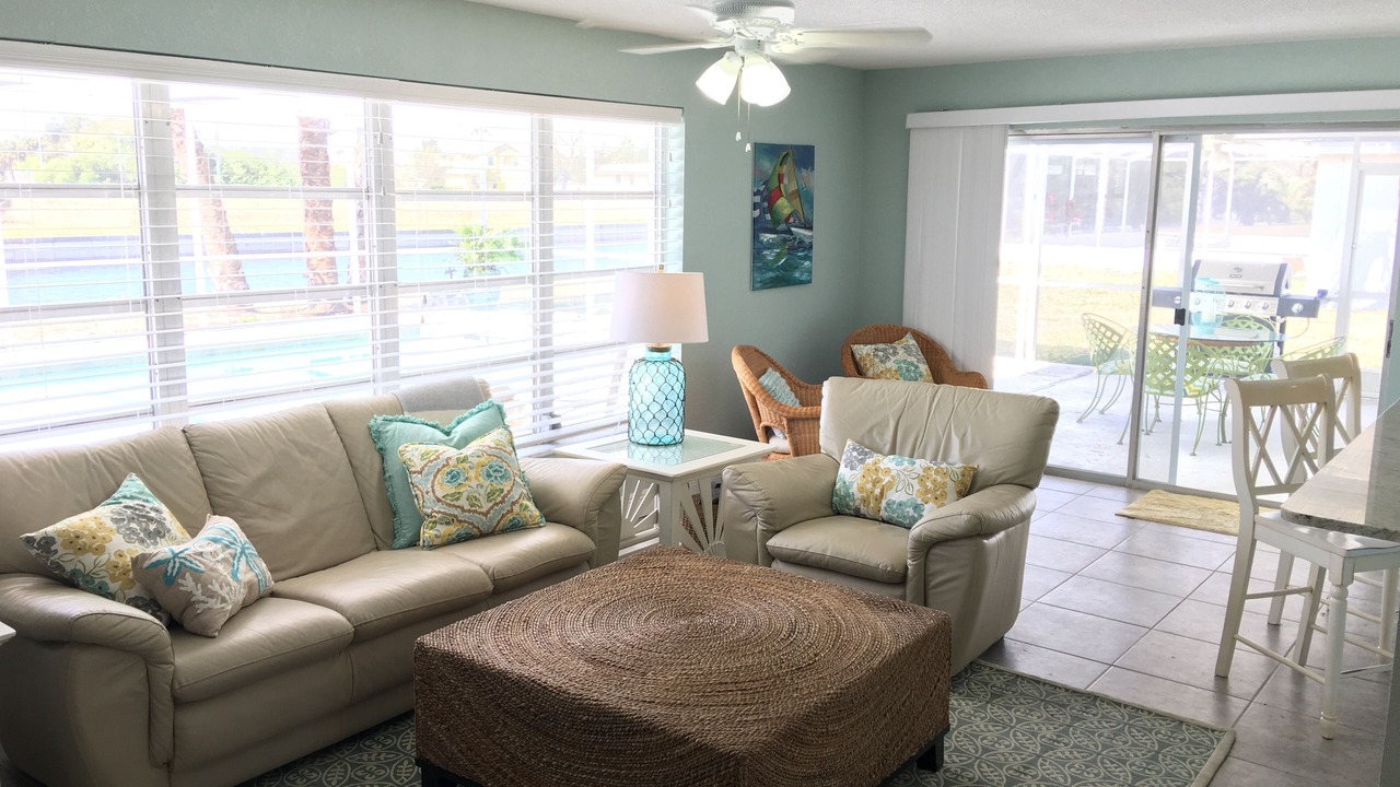 Photo of Livingroom in Oakland Hills
