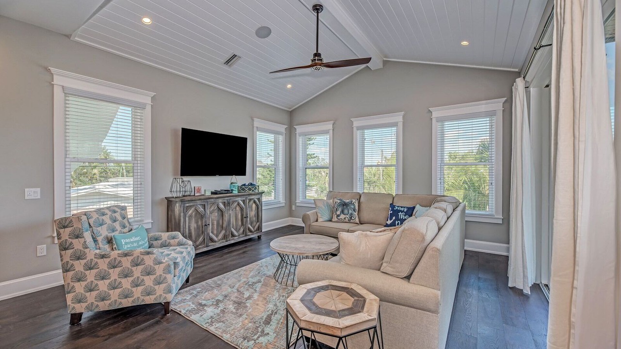Photo of Livingroom in Anna Maria