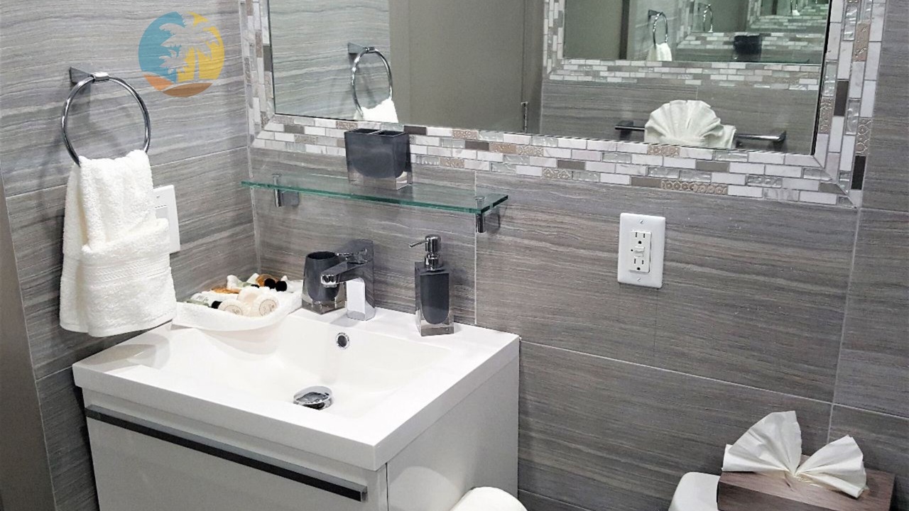 Photo of Bathroom in Mid Beach