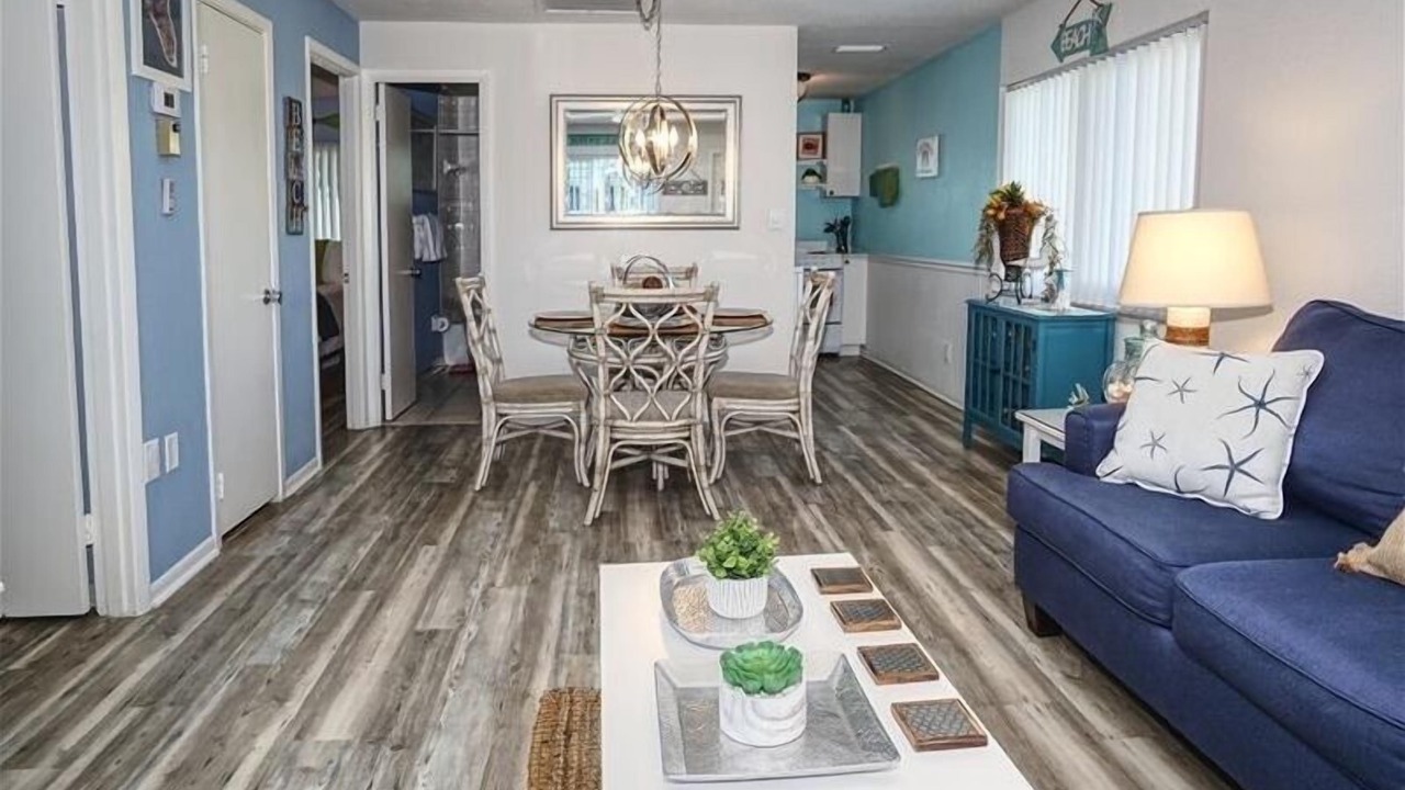 Photo of Livingroom in Bradenton Beach