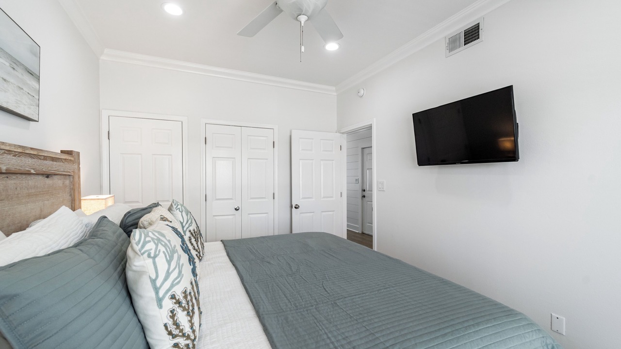 Photo of Bedroom in White Sands