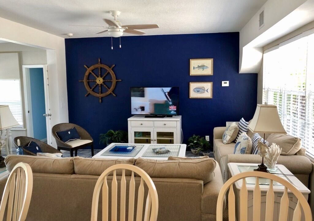 Photo of Livingroom in Rock Harbor