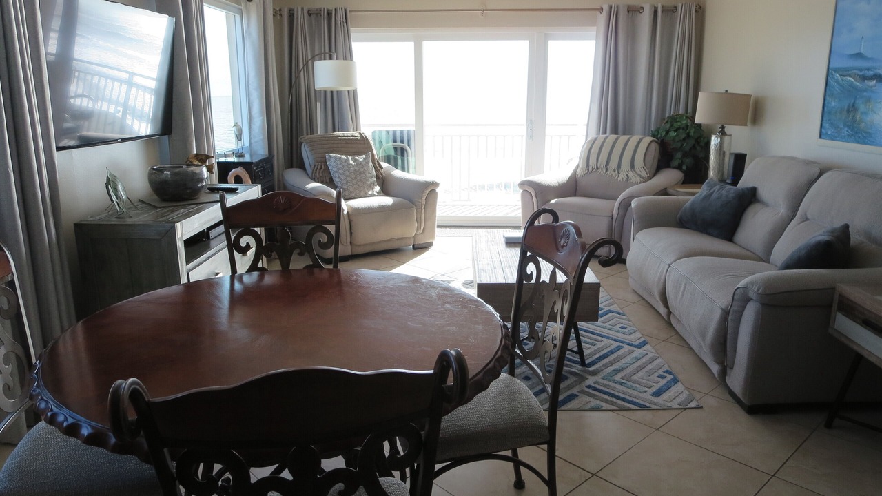 Photo of Livingroom in Satellite Beach