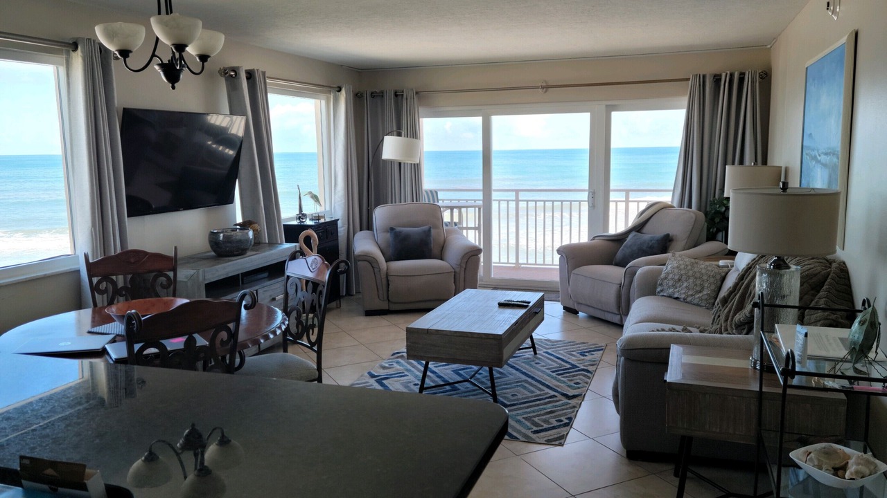 Photo of Livingroom in Satellite Beach