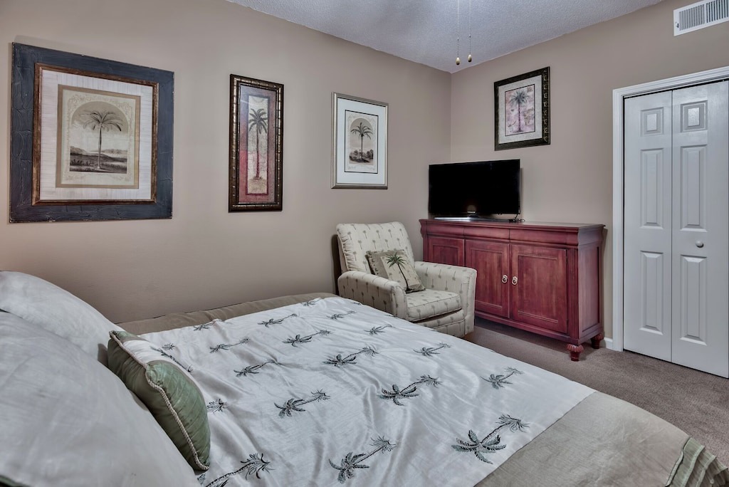 Photo of Bedroom in Miramar Beach