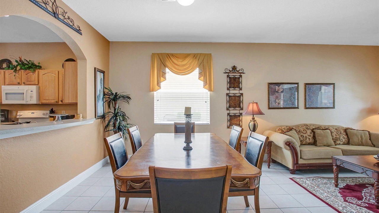 Photo of Livingroom in Windsor Hills