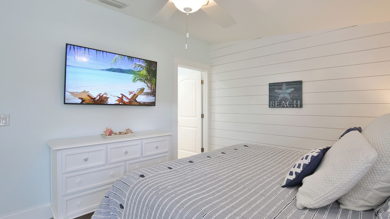 Photo of Bedroom in Holmes Beach