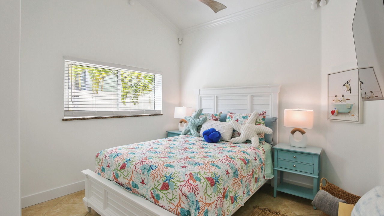 Photo of Bedroom in Holmes Beach