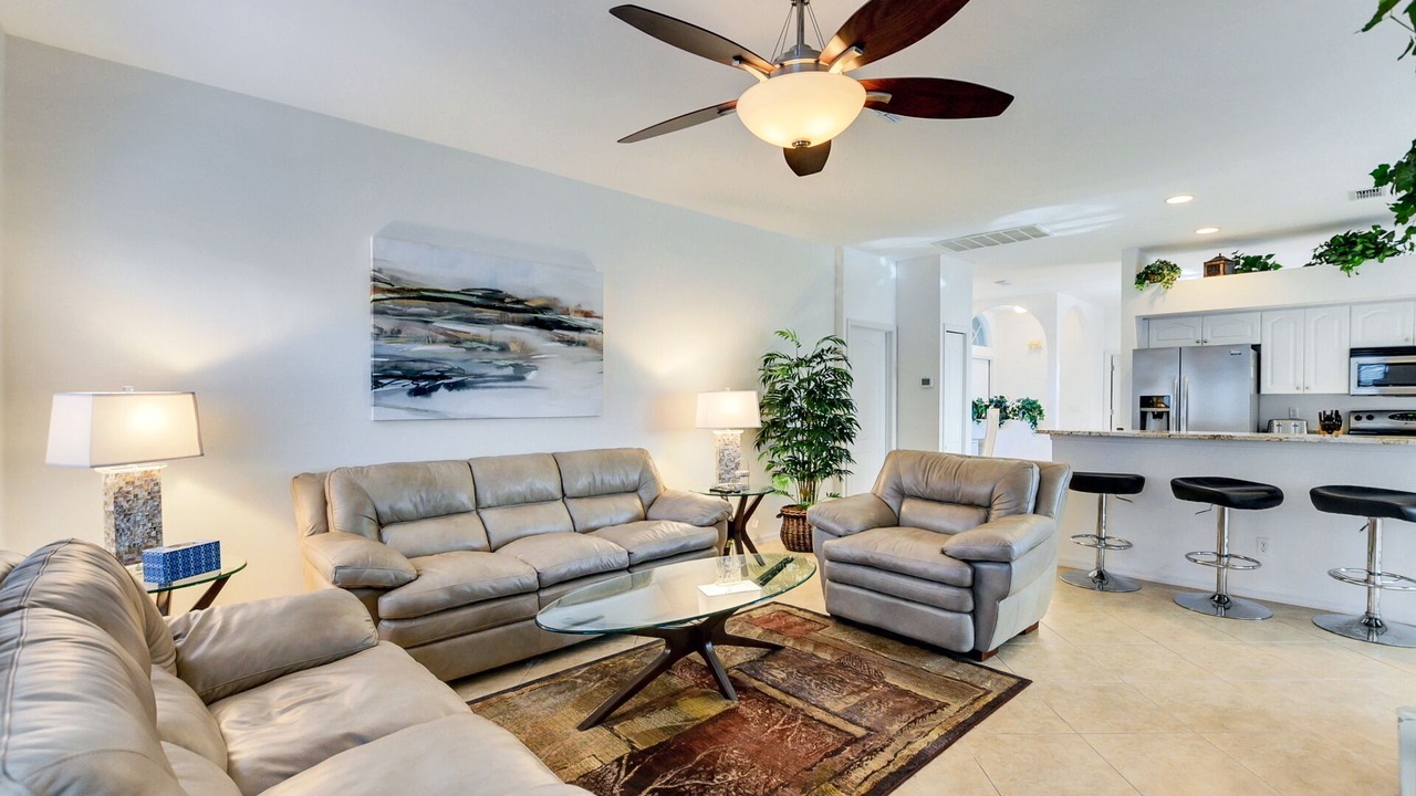 Photo of Livingroom in Central Naples