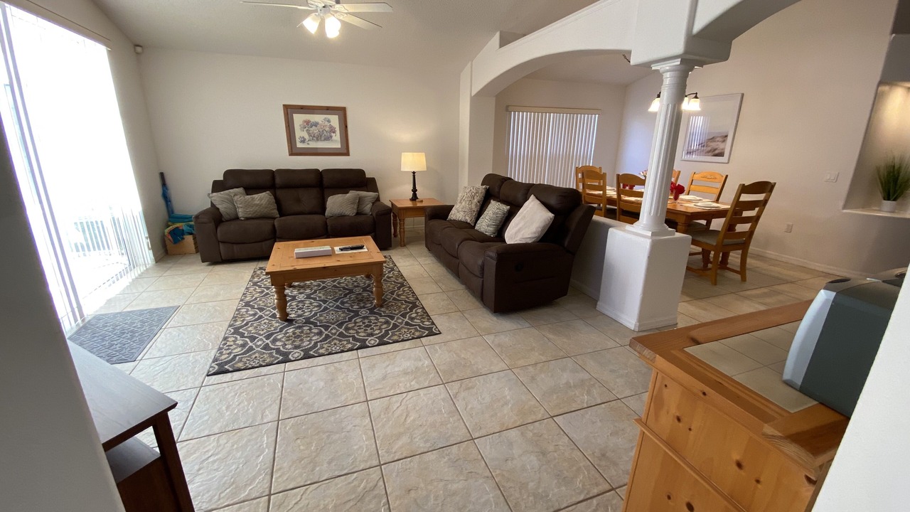 Photo of Livingroom in Eagle Pointe South