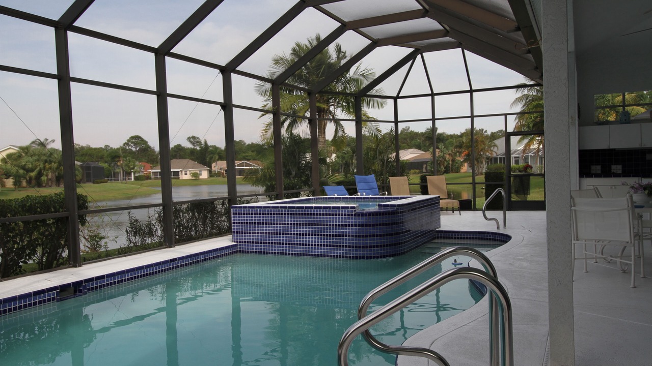 Photo of Outdoor in Crown Pointe