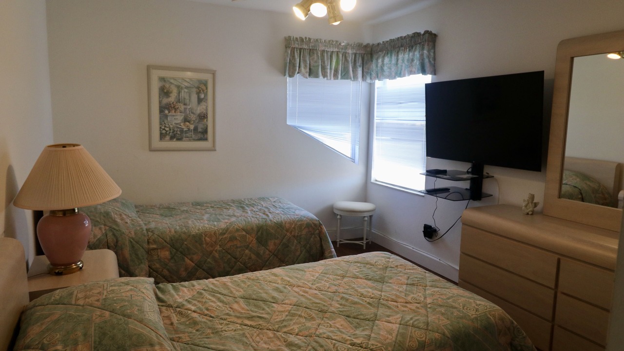 Photo of Bedroom in Crown Pointe