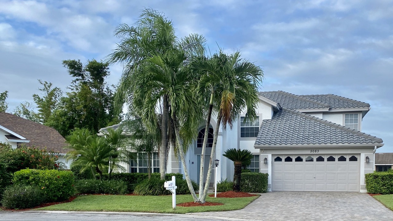 Photo of Outdoor in Crown Pointe