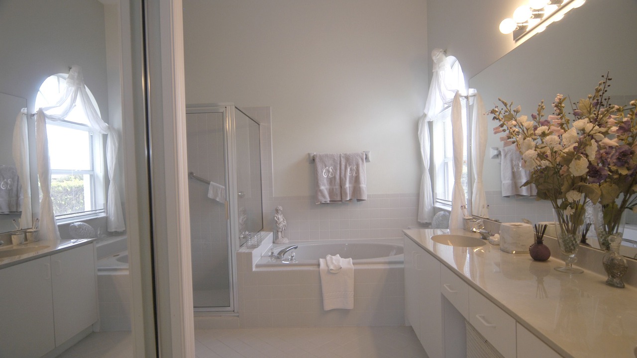 Photo of Bathroom in Crown Pointe