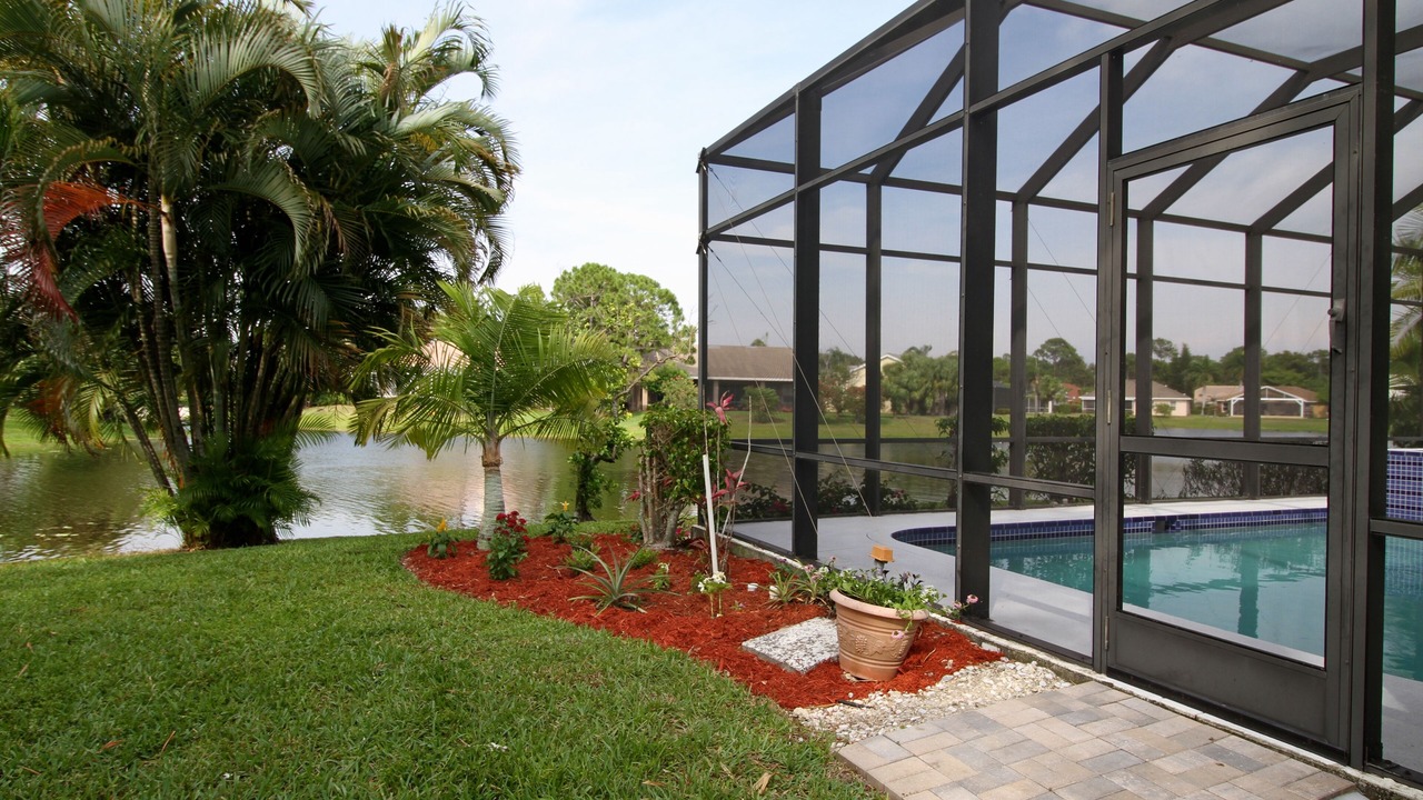 Photo of Outdoor in Crown Pointe
