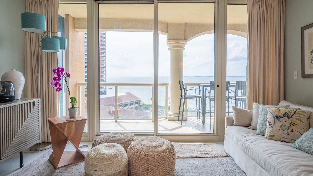 Photo of Livingroom in Pensacola Beach
