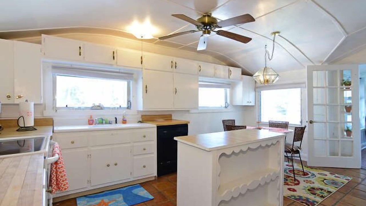 Photo of Kitchen in Longbeach Village