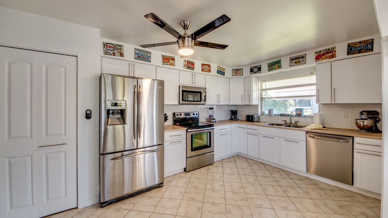 Photo of Kitchen in Yacht Club