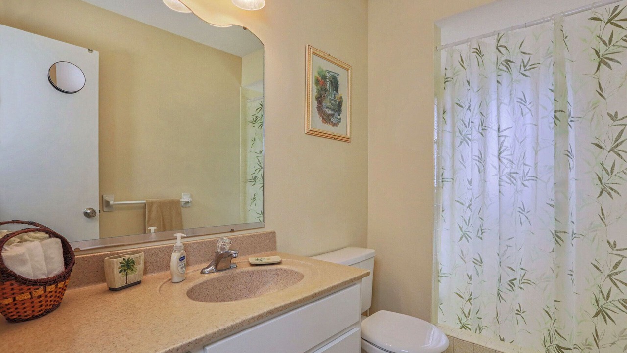 Photo of Bathroom in Venice Gardens