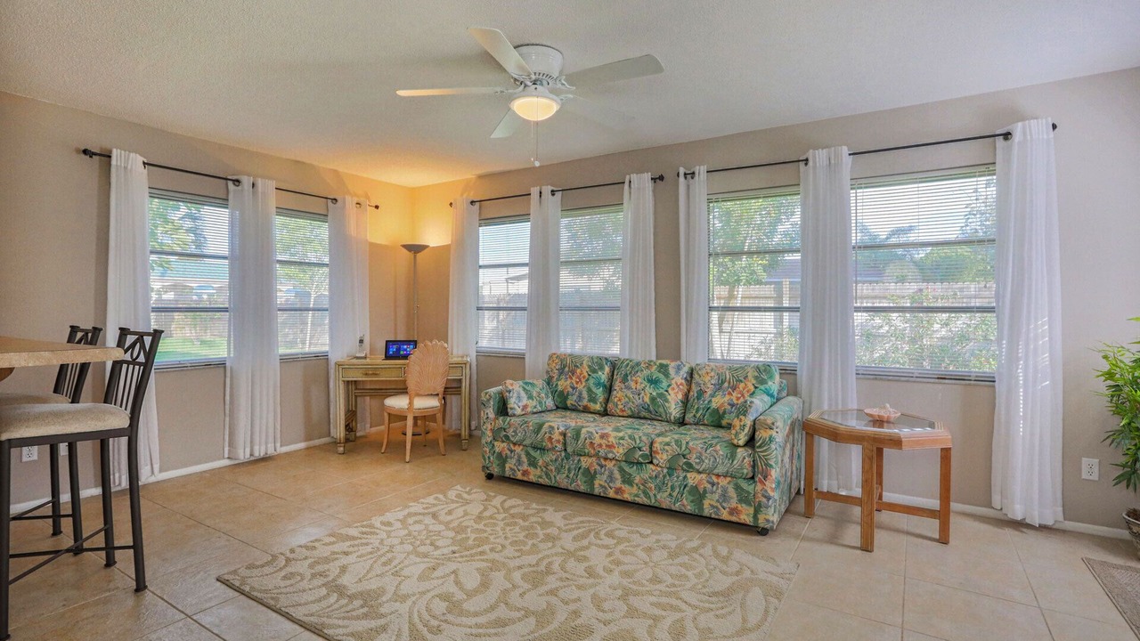 Photo of Livingroom in Venice Gardens