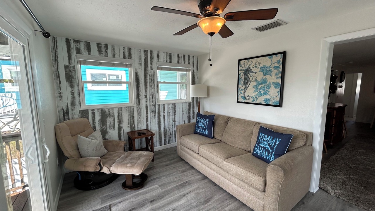 Photo of Livingroom in Bradenton Beach