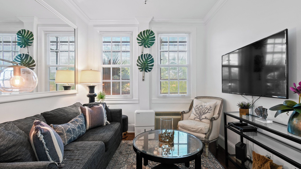 Photo of Livingroom in Palm Beach - West Palm Beach