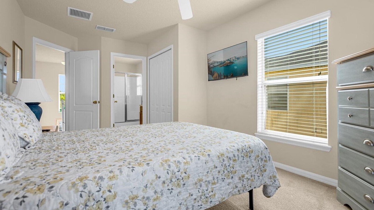 Photo of Bedroom in Sandy Ridge