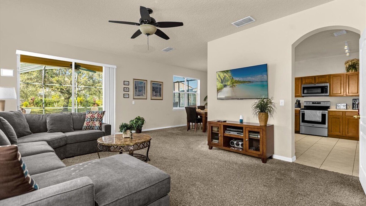 Photo of Livingroom in Sandy Ridge