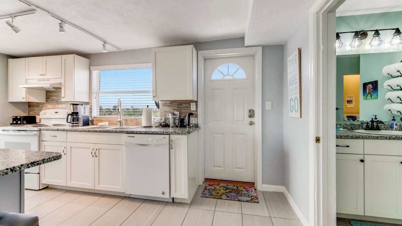 Photo of Kitchen in Ormond-by-the-Sea