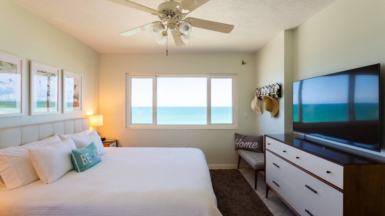 Photo of Bedroom in Holmes Beach