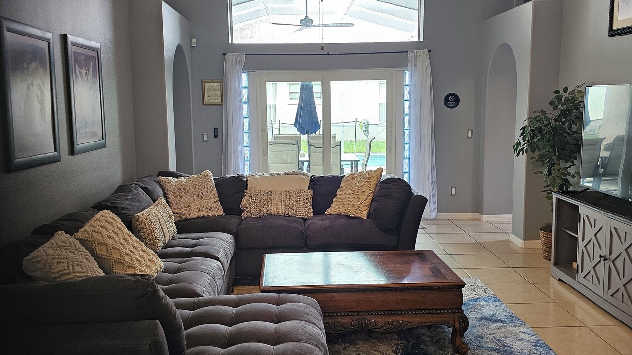 Photo of Livingroom in Windsor Palms