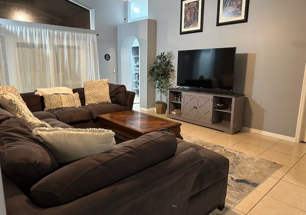 Photo of Livingroom in Windsor Palms