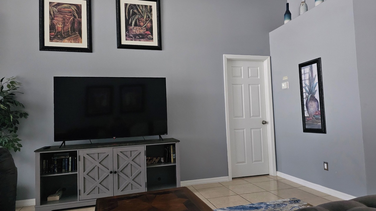 Photo of Livingroom in Windsor Palms