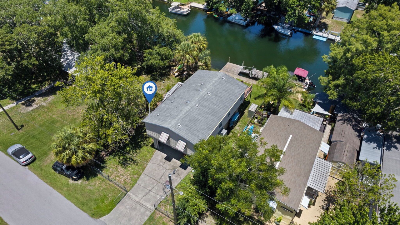 Photo of Outdoor in Weeki Wachee Gardens