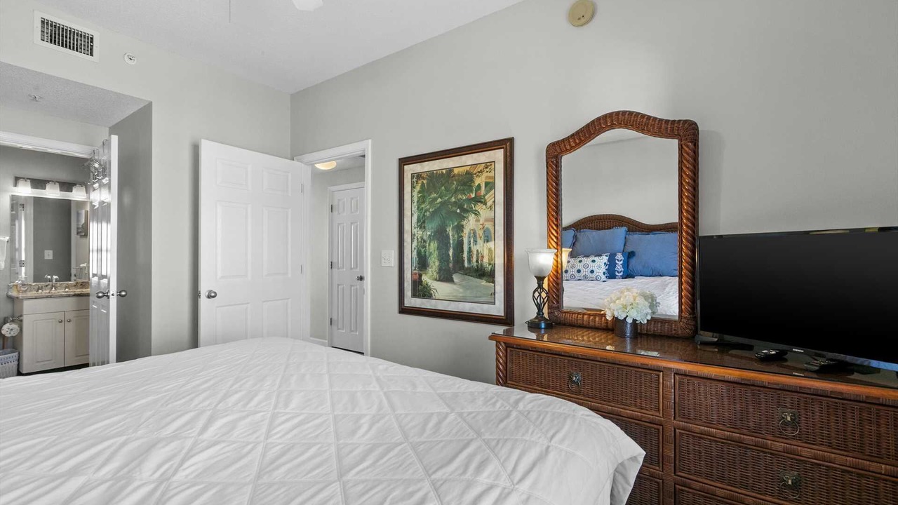 Photo of Bedroom in Miramar Beach