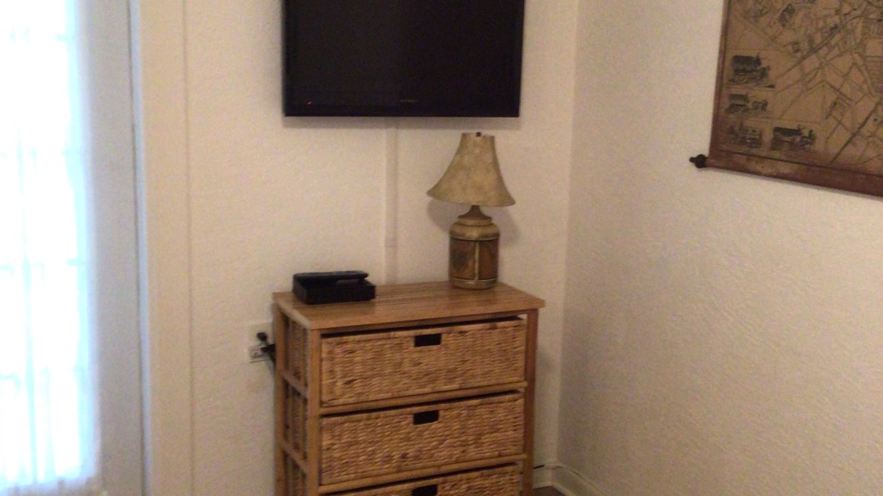 Photo of Bedroom in Edgewater