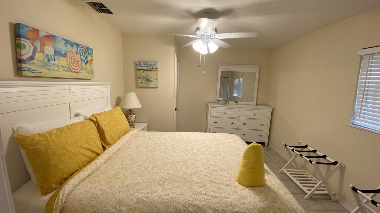 Photo of Bedroom in Pine Island Center