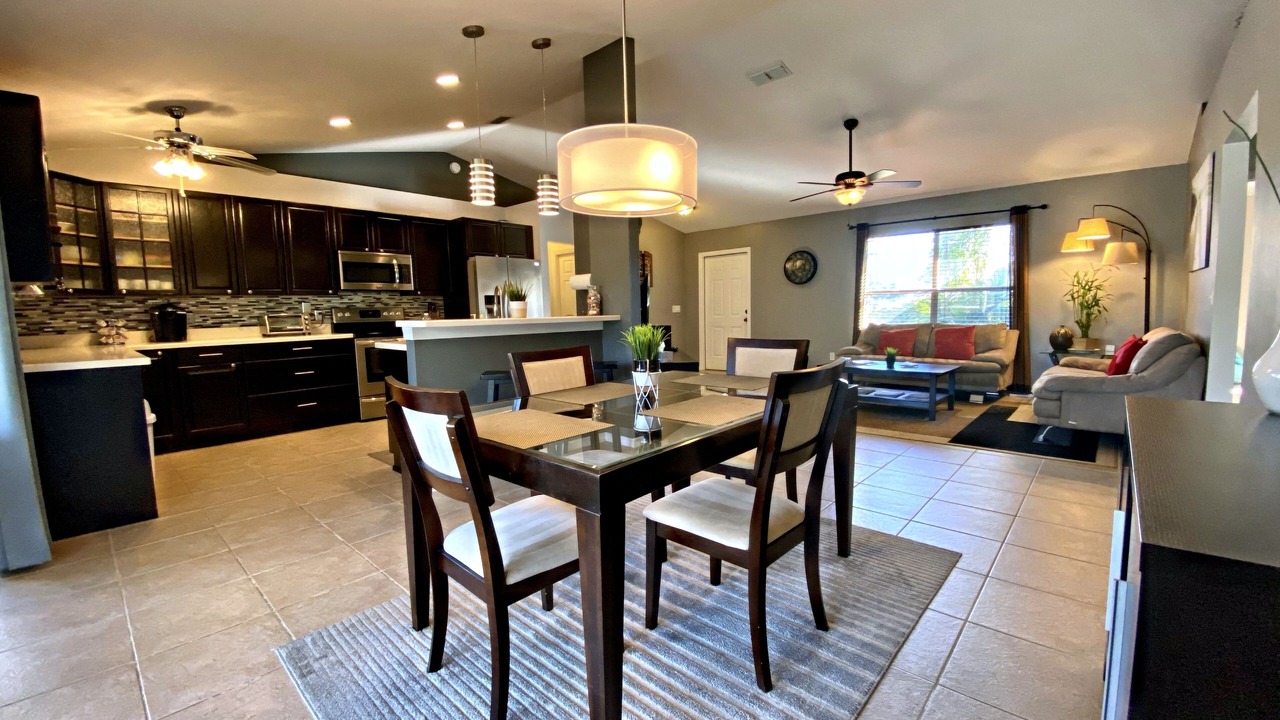 Photo of Livingroom in San Carlos Park