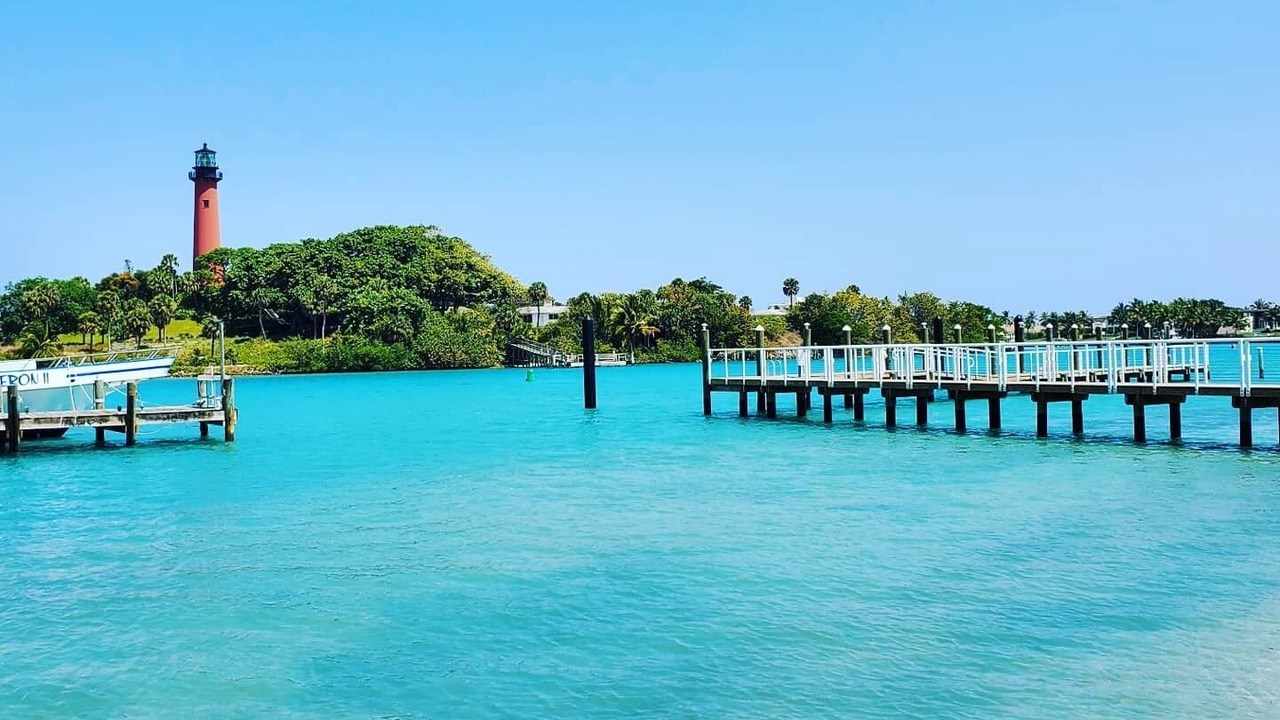 Photo of Others in Jupiter Bay