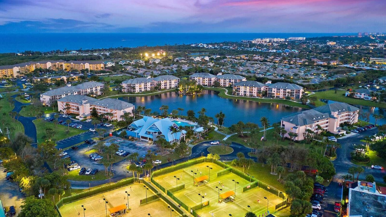 Photo of Others in Jupiter Bay