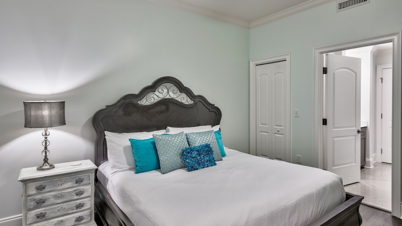 Photo of Bedroom in Crystal Beach